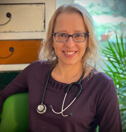 Katja Ashenbrenner headshot